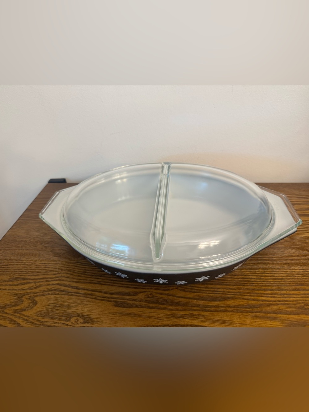 Vintage Pyrex Charcoal Black Snowflake Divided Casserole Dish 1.5 Qt w/ Lid GUC
